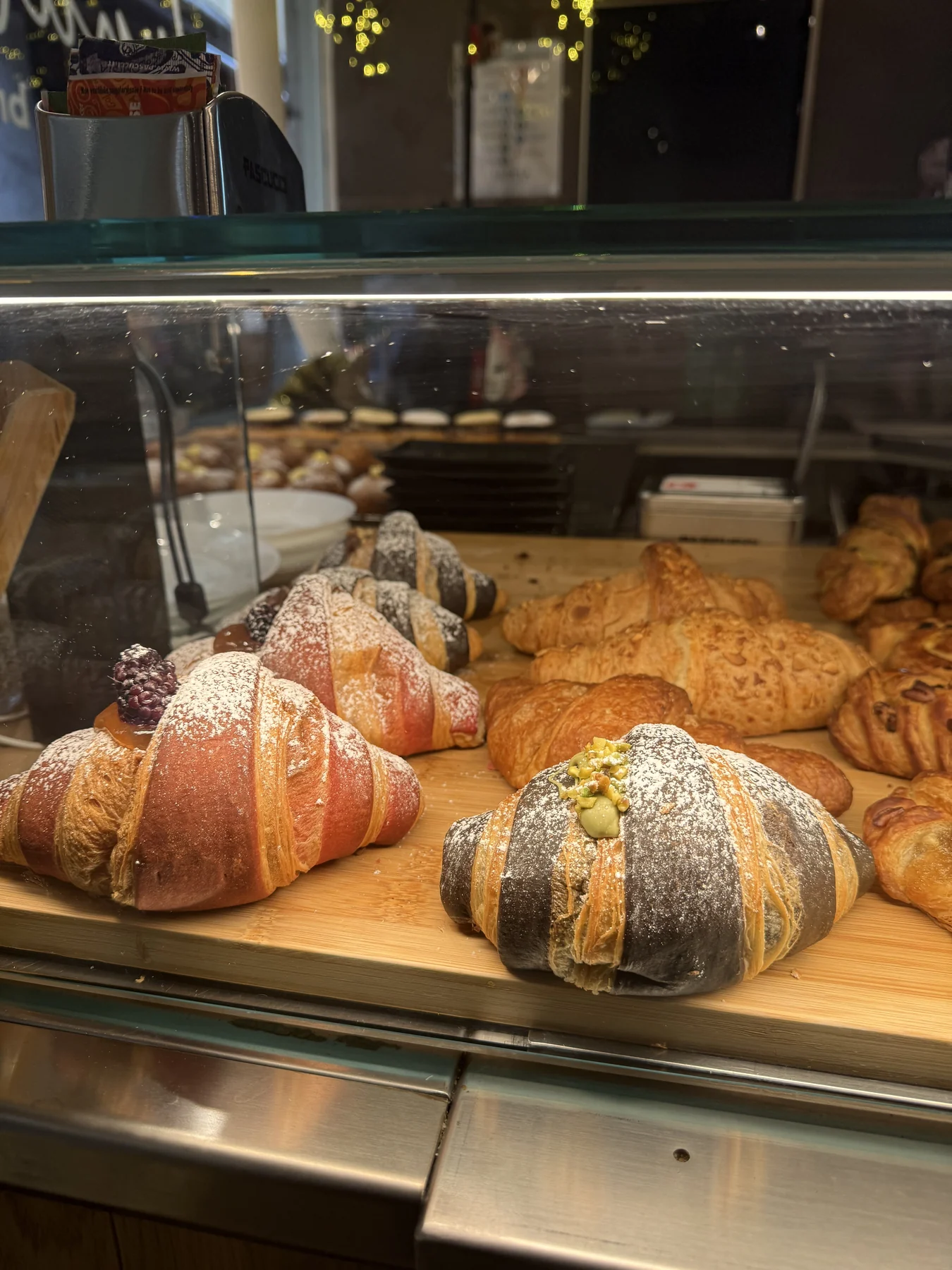 A display case with the Dubai-style croissant in Venice